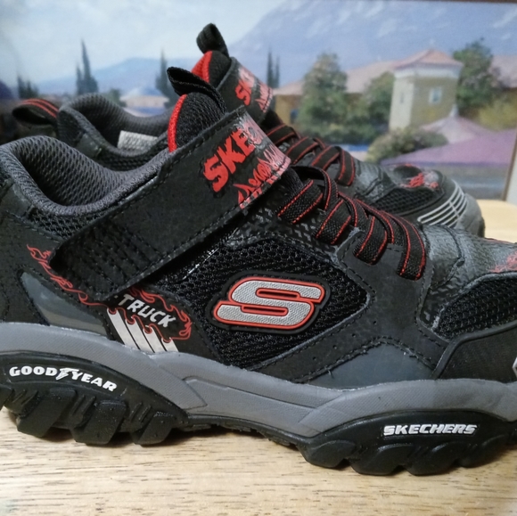 👟👟Skechers Turbo Speed Slip On Sneakers Kids Boys Size 4.5 Black Green 403760L - Picture 4 of 15